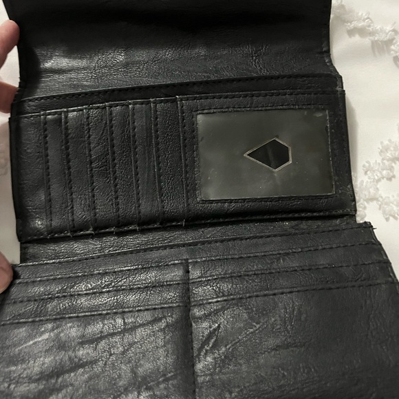 Black leather Volcom wallet. - Picture 3 of 5